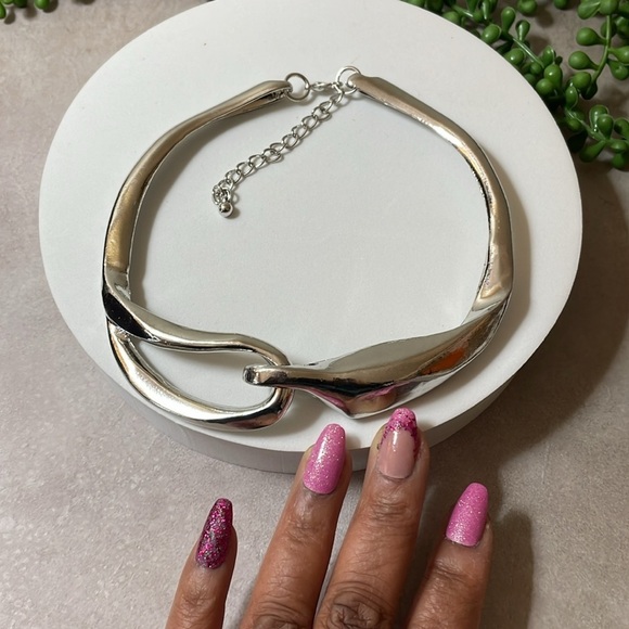 Silver Metal Asymmetrical Necklace - Picture 13 of 13